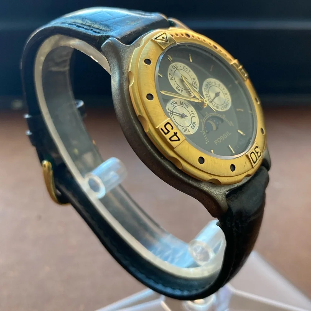 Fossil experience allure
